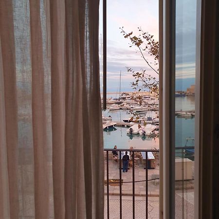 Maison Bleu Luxury Suite Sul Porto Di Trani Extérieur photo