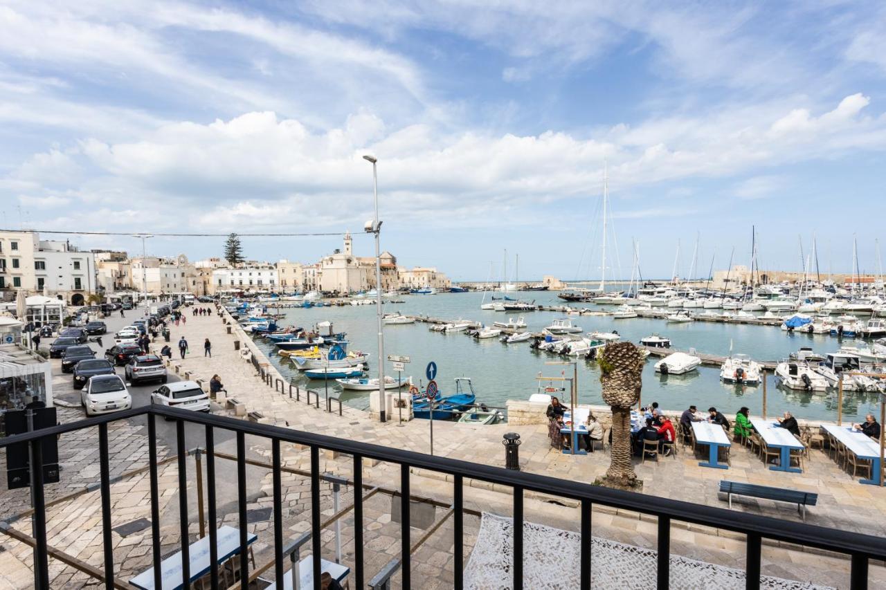 Maison Bleu Luxury Suite Sul Porto Di Trani Extérieur photo